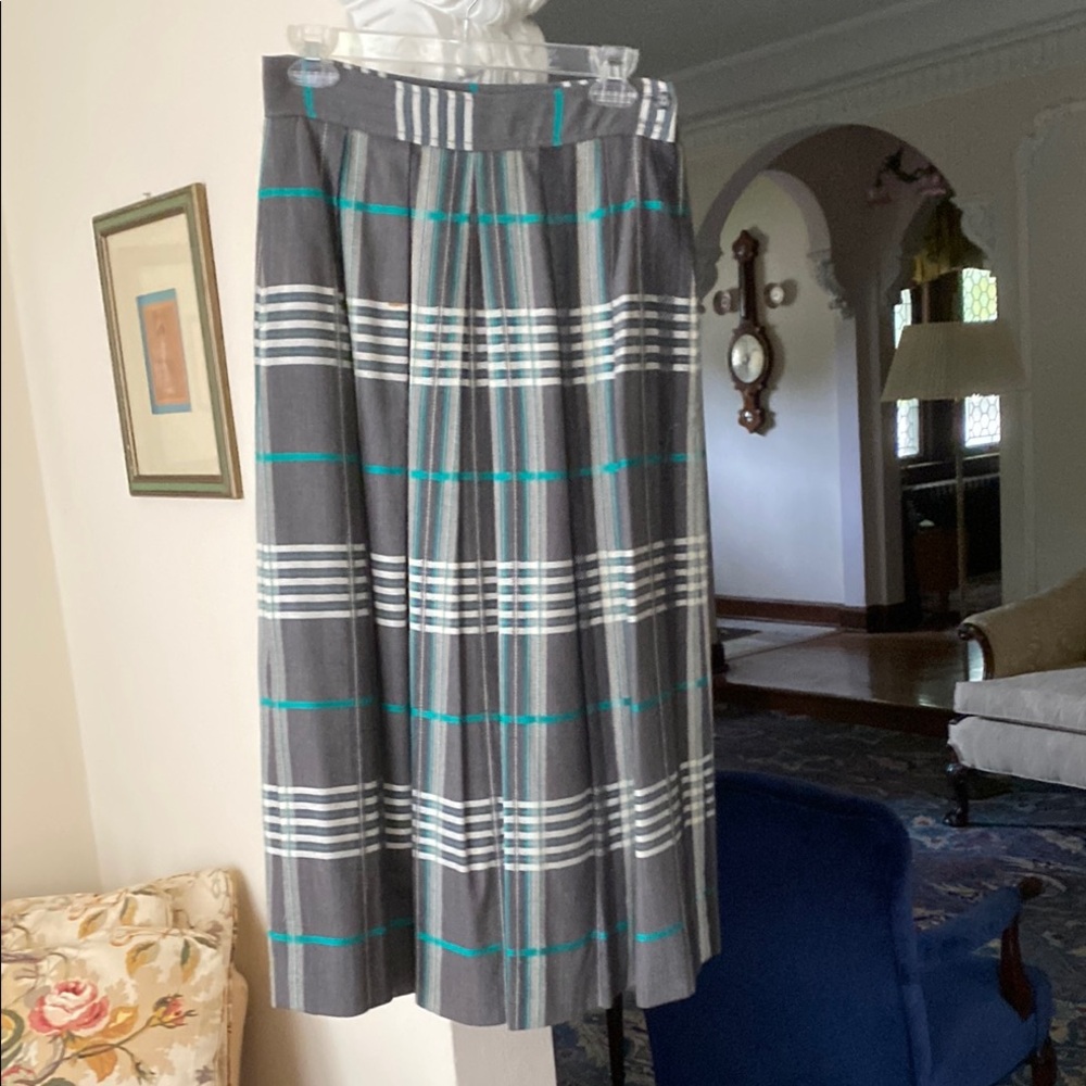 Evan Picone Gray, Cream, & Turquoise Pleated Fully Lined Skirt 10